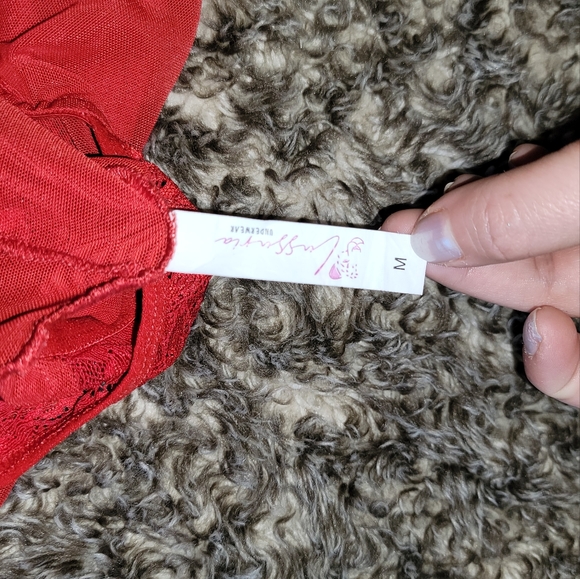 LINGERIE - Picture 14 of 15